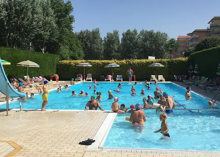 Camping Village Adriatico منتزه العطل